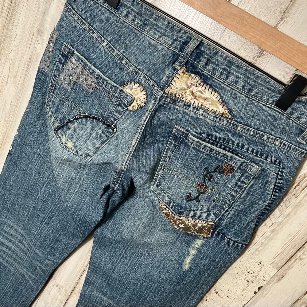 Vanilla Star Patchwork Distressed Floral Flare Low Rise Jeans Womens Size 11